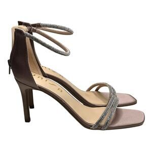 Unisa Unfiesty Ankle Wrap‎ Pump Heel Size 9.5 NIB